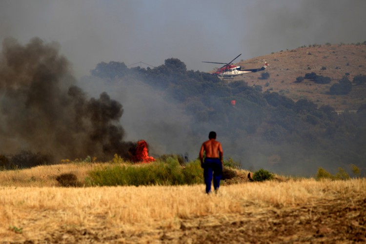 Otro incendio en la Serranía afecta a un paraje próximo a la Cueva del Gato