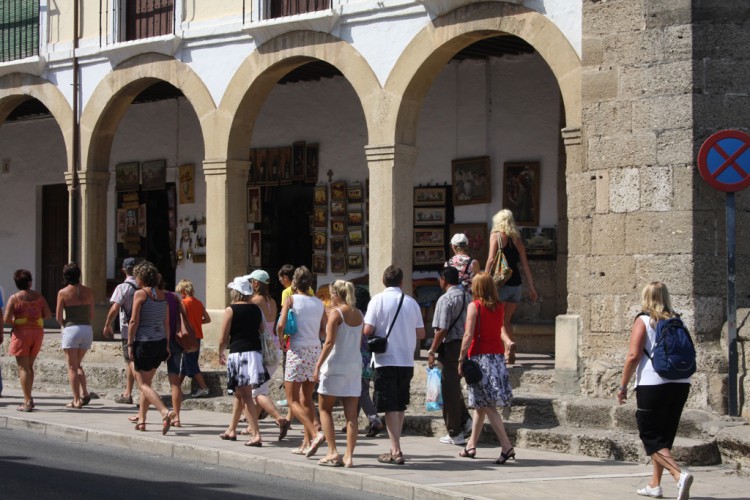 El perfil medio del turista que visita Ronda es un español de 40 años