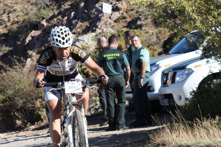 La primera carrera en homenaje a la Guardia Civil reúne a más de 400 participantes