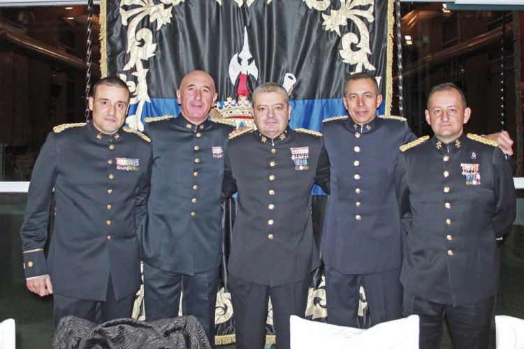 Emotiva despedida al Coronel del IV Tercio Antonio Ruiz Benítez