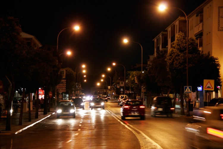 El Ayuntamiento pretende ahorrar más del 50% en la factura de la luz