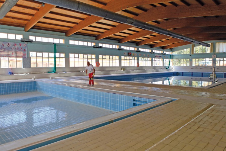Deportes proyecta reabrir la piscina municipal cubierta al mejorar la situación de la pandemia