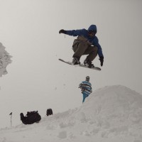 En el puerto de Los Pilones se pudo ver la práctica del snowboard.