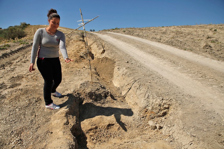 Localizan posibles restos humanos en una zona agrícola