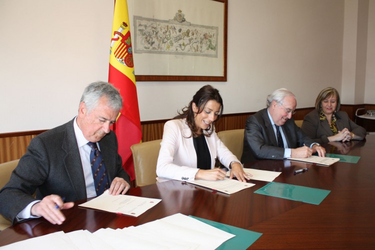El Ayuntamiento y el Ministerio de Defensa firman la cesión del Cuartel de la Concepción