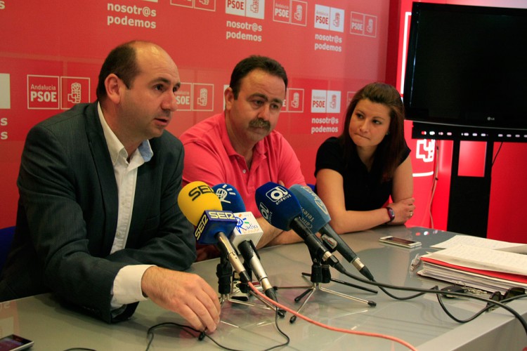 El PSOE pide la dimisión del alcalde de Cortes tras su subida de sueldo