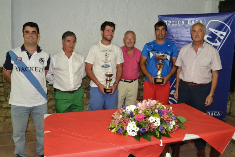Iván Esquerdo se proclama campeón del Torneo de Tenis Óptica Baca