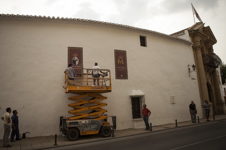La Real Maestranza da la bienvenida a los nuevos reyes
