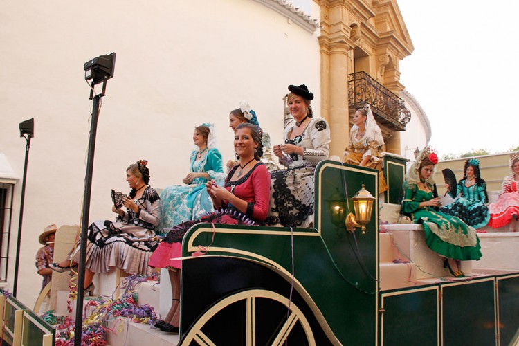 La cabalgata da inicio a la Feria de Pedro Romero