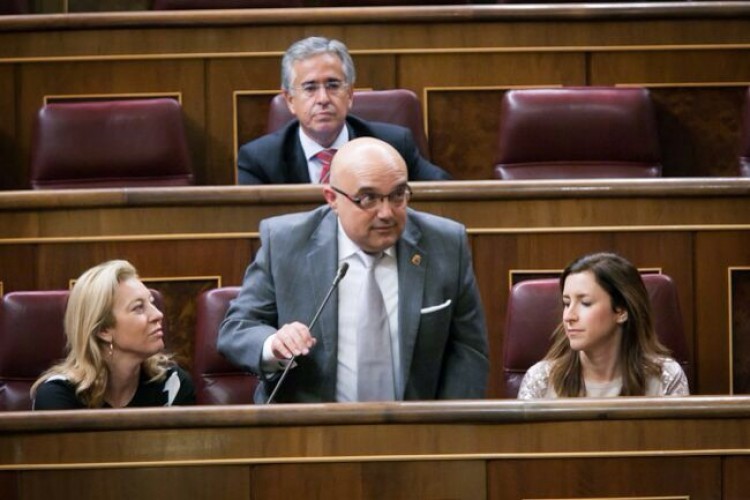 Jesús Vázquez toma posesión como diputado