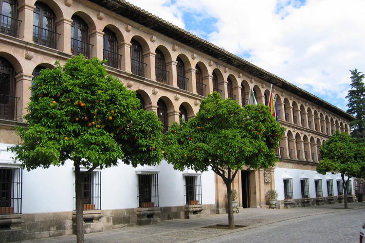 El Ayuntamiento aumenta las medidas sanitarias anti Covid para sus empleados ante el incremento de contagios