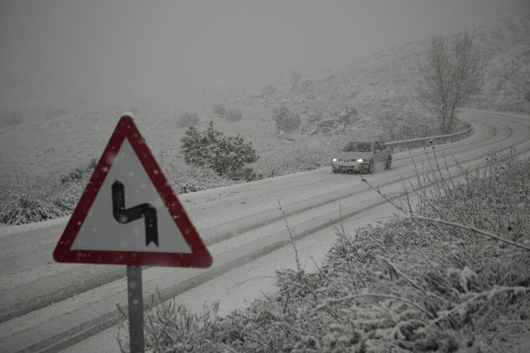 Las carreteras permanecen abiertas, aunque debe extremarse la precaución