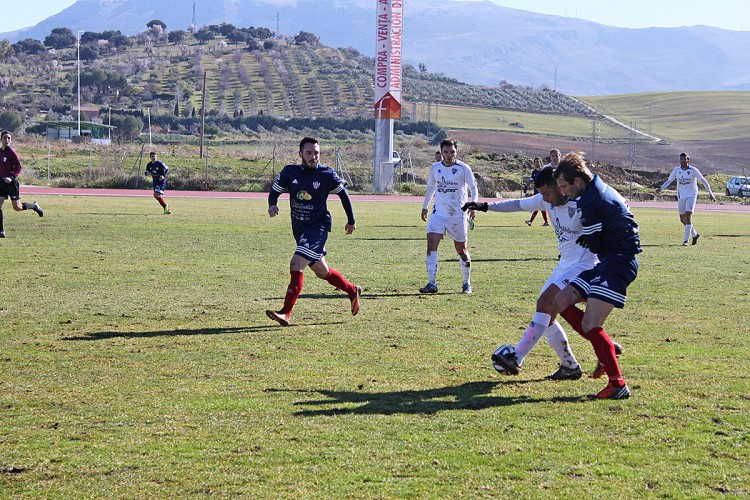 El Ronda golea en una gran segunda parte a un flojo Vélez