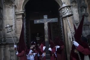 Salida de la Cruz de Guía de los Gitanos.