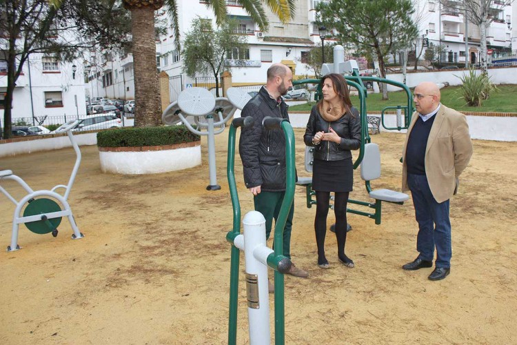 El Ayuntamiento habilita un parque biosaludable en la barriada de San Rafael