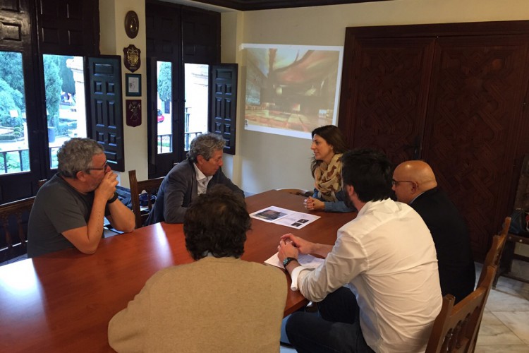 Philippe Starck presenta a Ayuntamiento y Junta su gran proyecto para Ronda