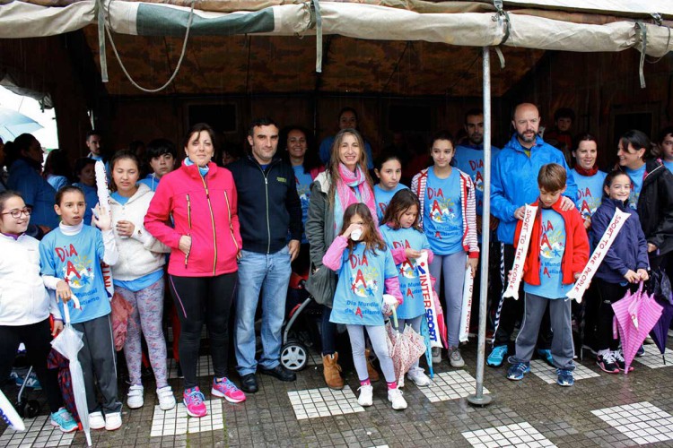 AOPA celebra el Día Mundial del Autismo con una concentración en el Barrio