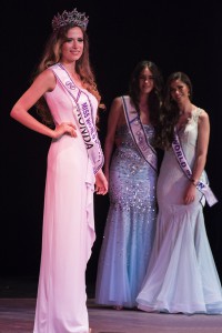 Maria Ruíz posa en la final del concurso de Málaga tras se elegida vencedora.