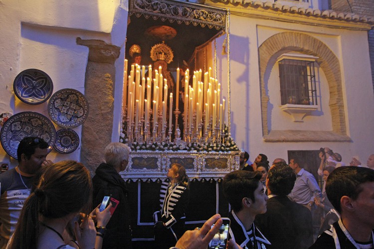 María Santísima de las Penas, de la Hermandad de la Vera+Cruz, saldrá con una banda de música y marchas fúnebres