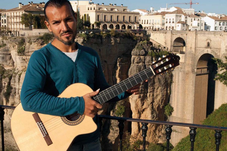 Antonio Benavente: «Mi meta es ser un poco más feliz a través de la música»