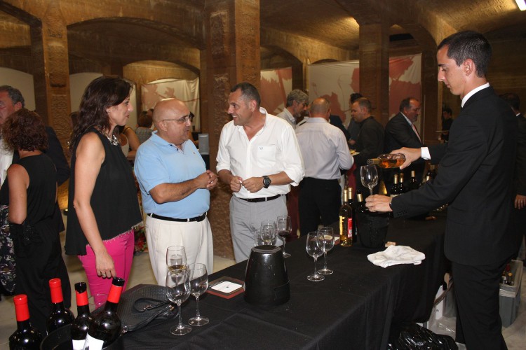 Las bodegas rondeñas dan a conocer sus mejores caldos en la II Noche del Vino