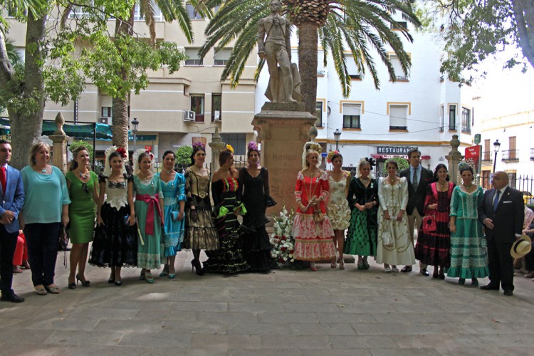 Ofrenda a Pedro Romero y Virgen de la Paz, previa del inicio de la Feria