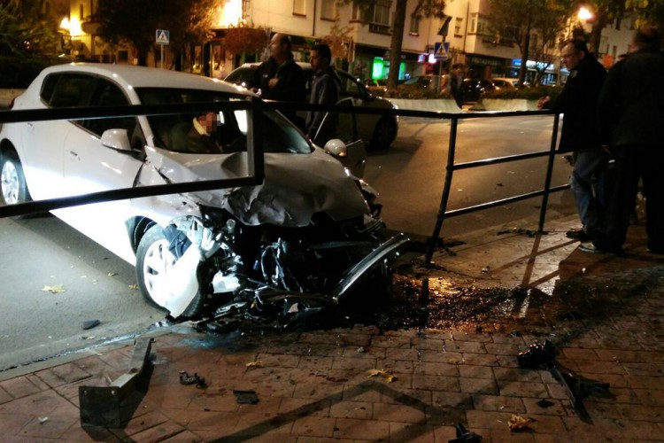 Dos accidentes de coche se produjeron anoche