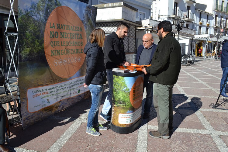 Medio Ambiente colabora con la FAEL en una campaña de reciclado de electrodomésticos