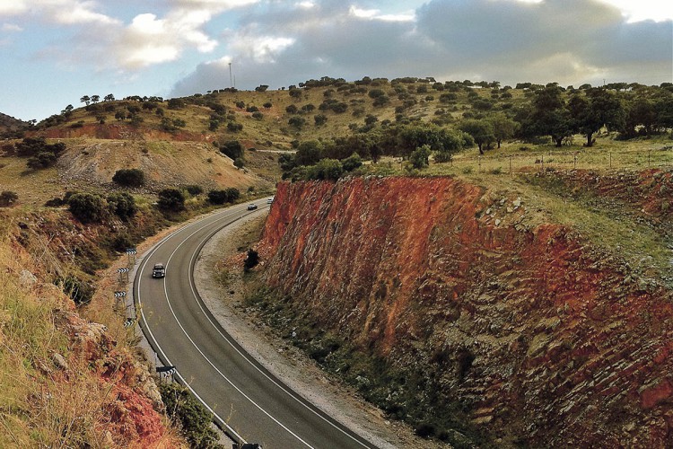 Cinco personas resultan heridas en un accidente ocurrido esta mañana en la carretera A-397 Ronda-San Pedro de Alcántara