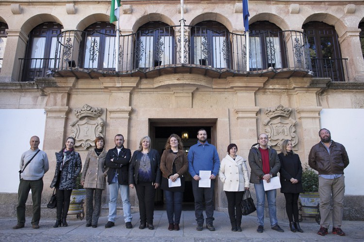 PSOE, IU y PA presentaron la moción de censura contra el PP