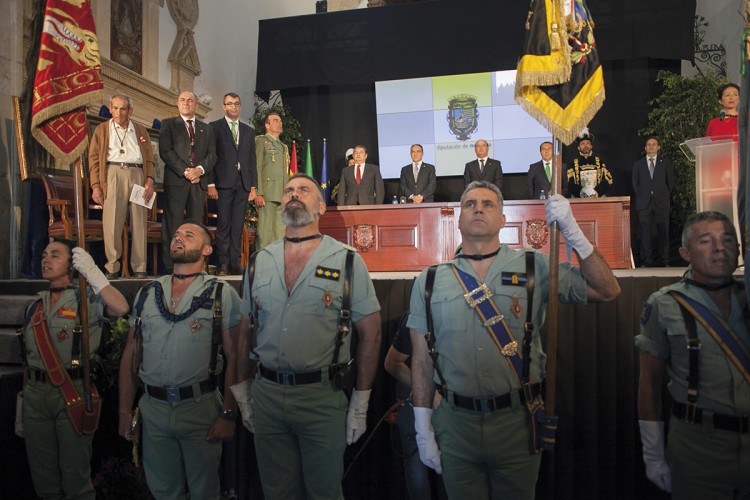 La Legión recibió la medalla de oro de la provincia de Málaga