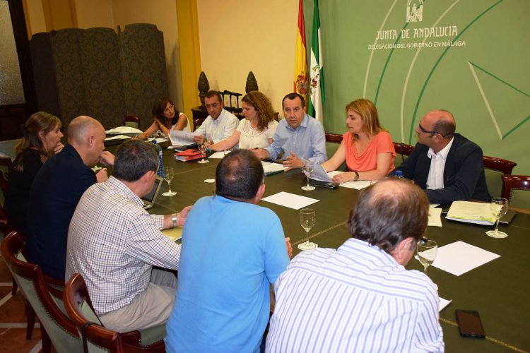 La Junta de Andalucía y el Ayuntamiento constituyen una comisión para coordinar la apertura del nuevo hospital comarcal