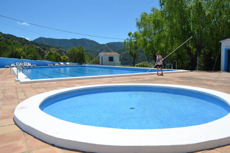 La Piscina Municipal de Jubrique inicia la temporada de baños