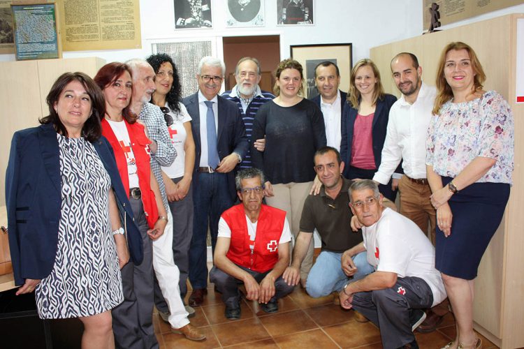 El vicepresidente de la Junta presenta las propuestas sociales del PSOE en la Cruz Roja