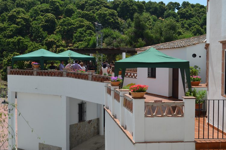 Faraján amplia su residencia con una terraza de verano