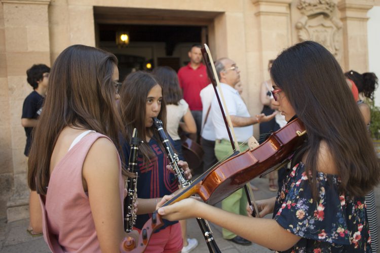 Organizan un concierto solidario de alumnos y profesores del Conservatorio para reclamar el grado profesional
