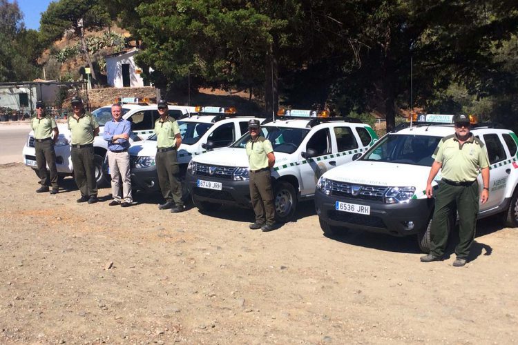 Los agentes medioambientales del Valle del Genal reciben un nuevo vehículo todocamino para su trabajo