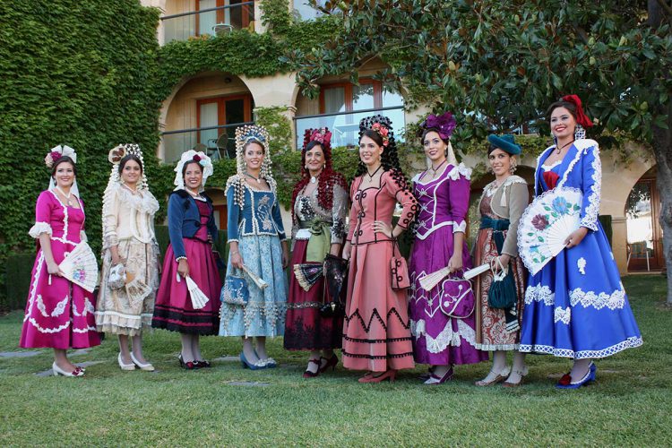 Puesta de largo de la Feria y Fiestas de Pedro Romero con la primera imagen de los trajes de las Goyescas