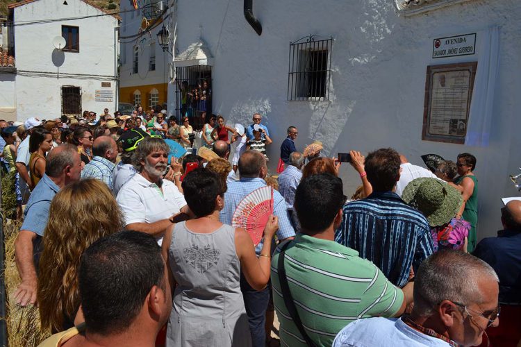 Alpandeire dedica un homenaje a Salvador Jiménez, su primer alcalde democrático