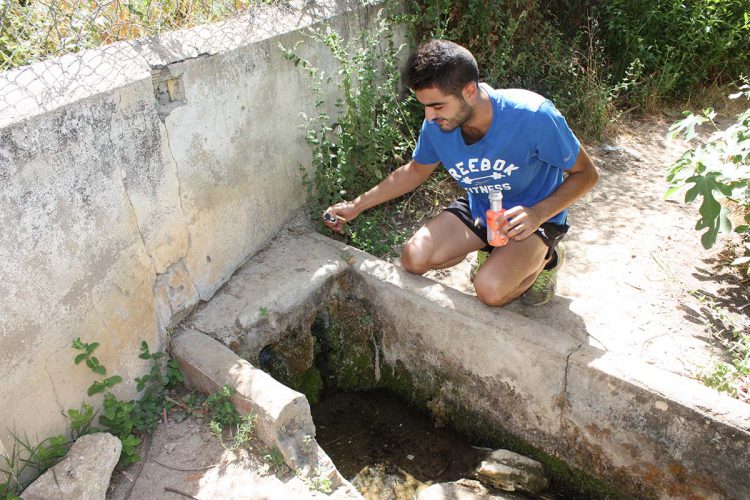 Vecinos de Arriate y ecologistas muestran su preocupación por el pronunciado descenso en el nivel del nacimiento de La Ventilla