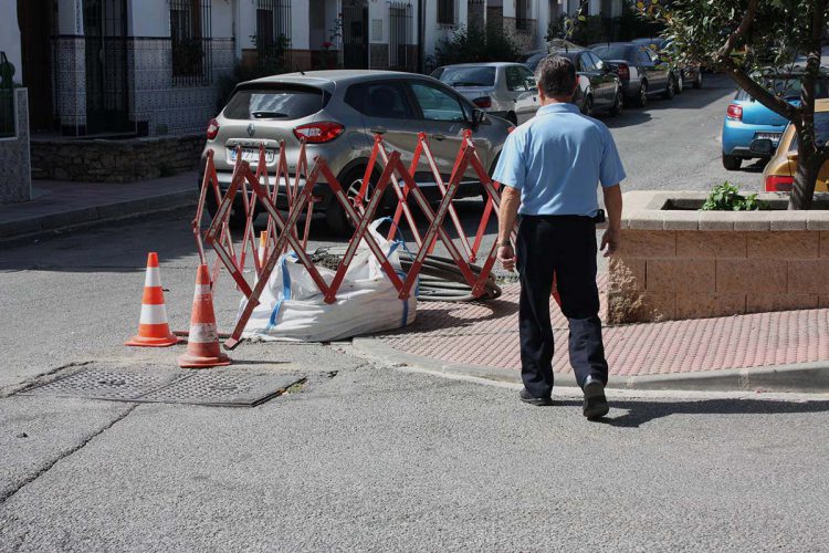 Endesa y Aqualia reparan la avería que ha provocado cortes intermitentes de luz en diferentes barriadas