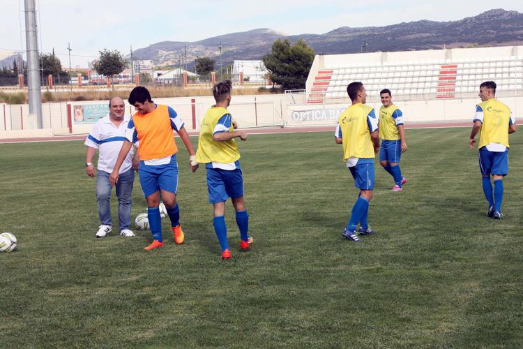 El CD Ronda acudirá a Torreperogil con diez jugadores del primer equipo y con juveniles