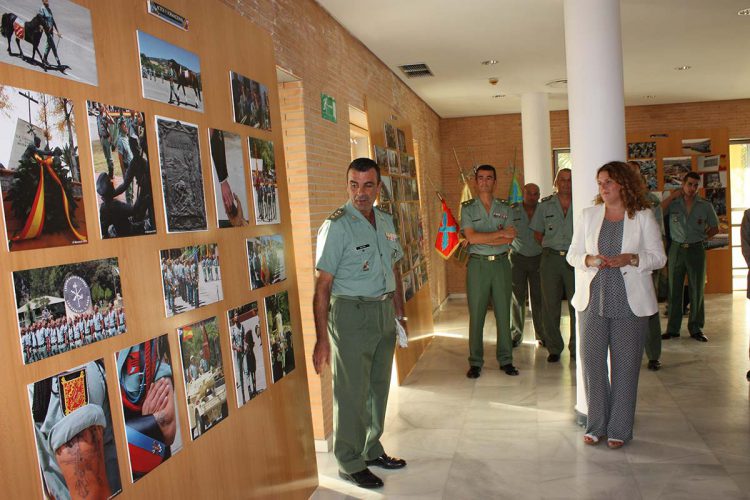 La Legión abre los actos del 96 aniversario de su fundación con una exposición fotográfica y un teatro