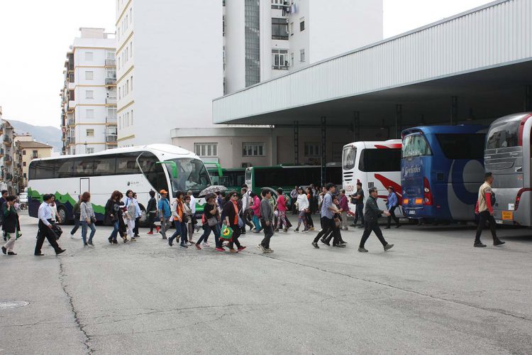 APETAM amenaza con dejar de traer turistas a Ronda si sus autobuses siguen siendo «maltratados»