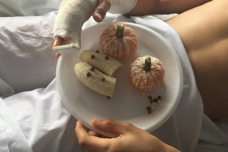 Halloween también llega a los pequeños que están ingresados en el Hospital de Ronda