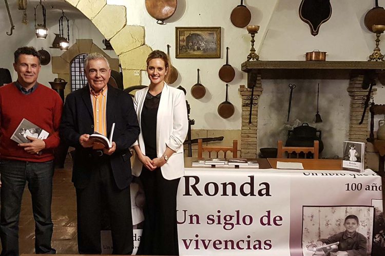 La periodista Marián Campra presenta su libro ‘Ronda. Un siglo de vivencias’