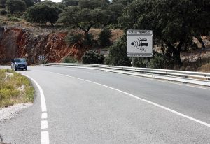 Esta vía une la Serranía con la Costa.