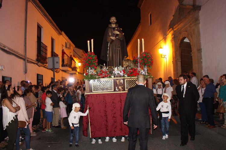 San Francisco recorrió las calles de ‘El Barrio’ en su último día de la Real Feria