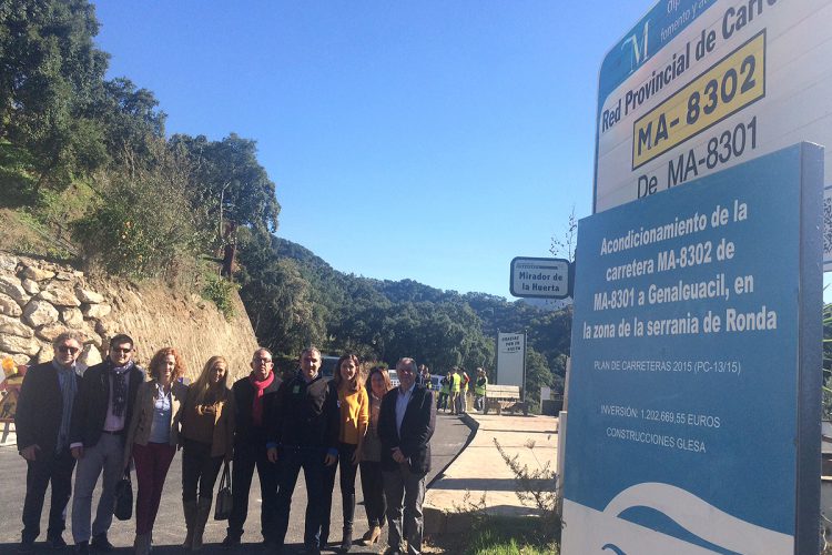 La Diputación asfalta la última carretera terriza de la provincia que une Genalguacil y la Costa