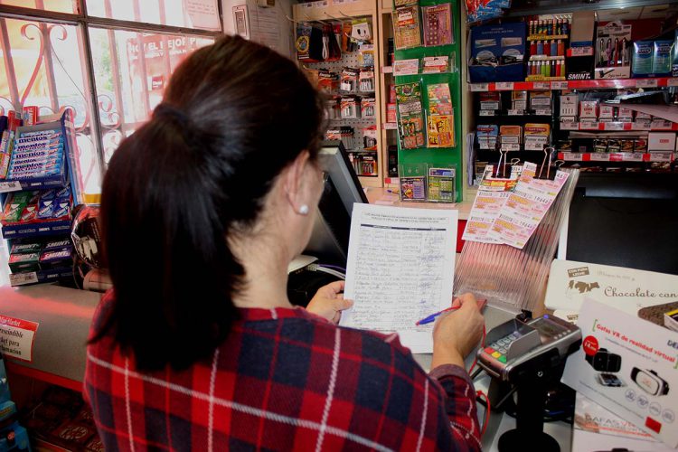 Recogen más de 1.000 firmas en el primer día de campaña contra el corte del Puente Nuevo